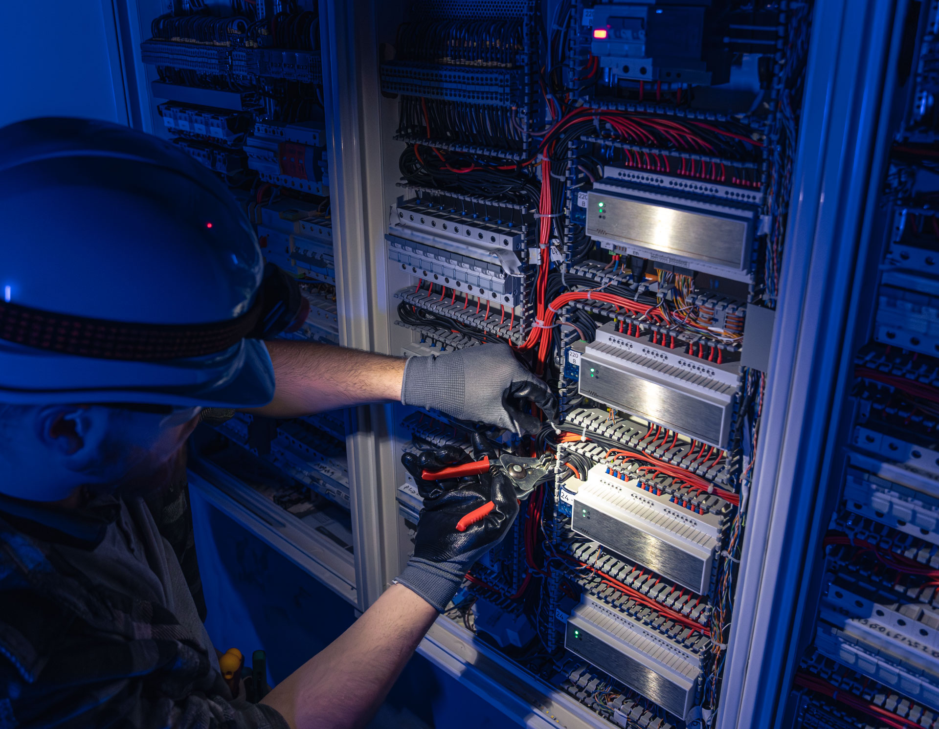 Instalación eléctrica industrial realizada por GEMPRO